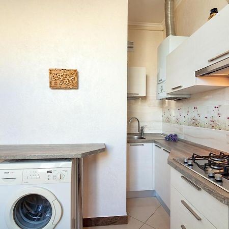 Apartment On Tamanska - Вулиця Дарії Гусяк Leópolis Exterior foto