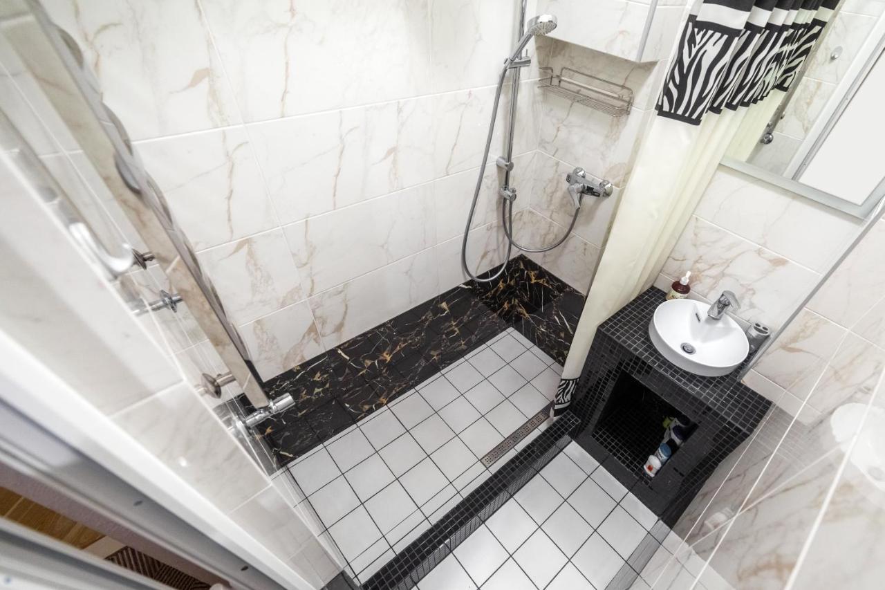 Apartment On Tamanska - Вулиця Дарії Гусяк Leópolis Exterior foto